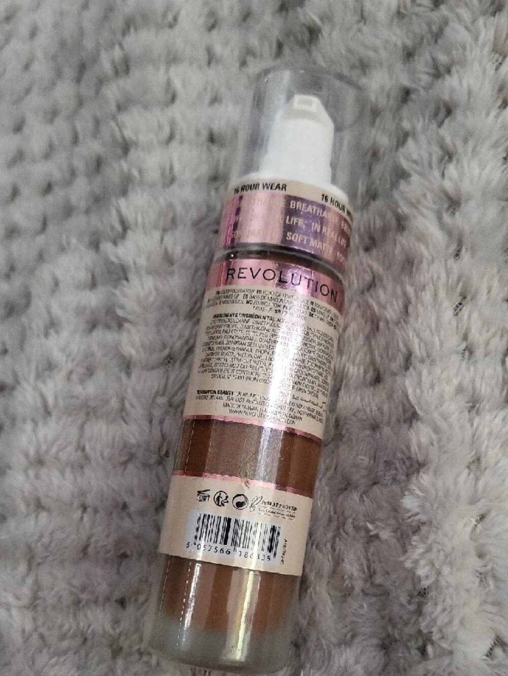 Revolution IRL Filter Longwear Foundation‎ F16